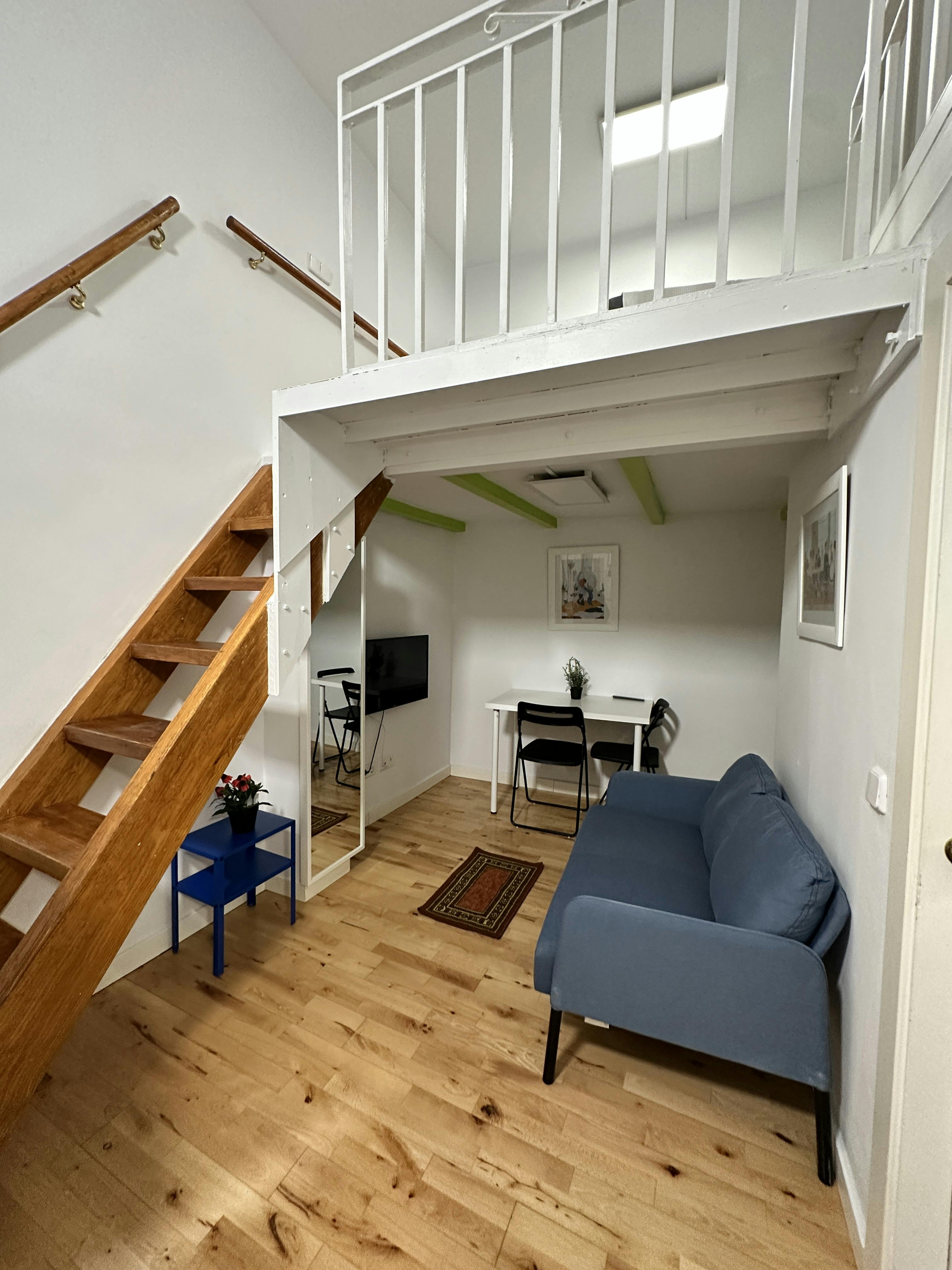 Studio for rent for €990 per month in Madrid, Calle de la Ruda