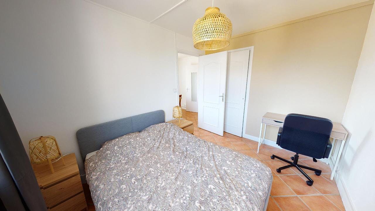 House for rent on Boulevard Joliot Curie, Fontaine - Prikaz 4