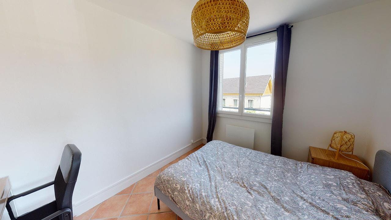 House for rent on Boulevard Joliot Curie, Fontaine - Prikaz 3