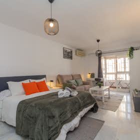 Private room for rent for €500 per month in Málaga, Calle Martínez de la Rosa