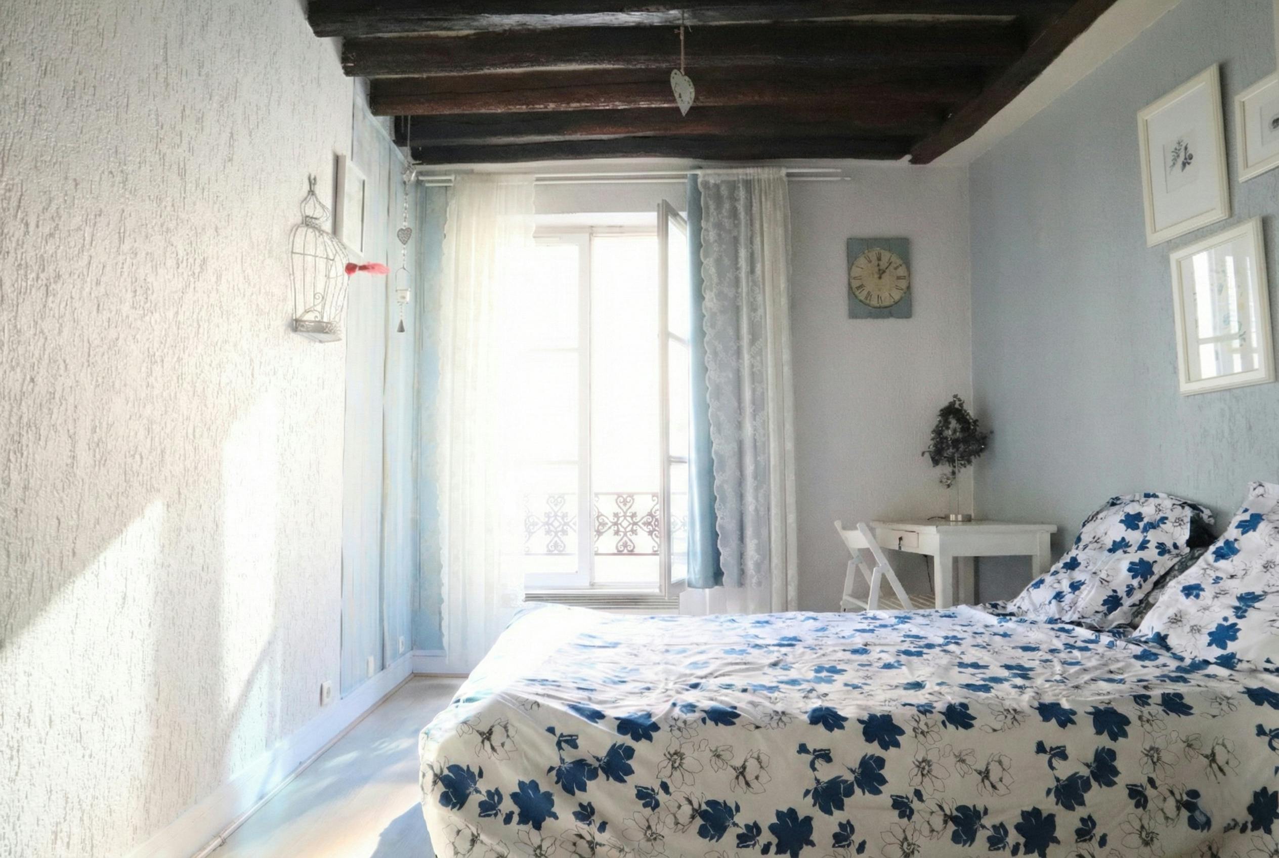 Rue de Paris, Charenton-le-Pont preview