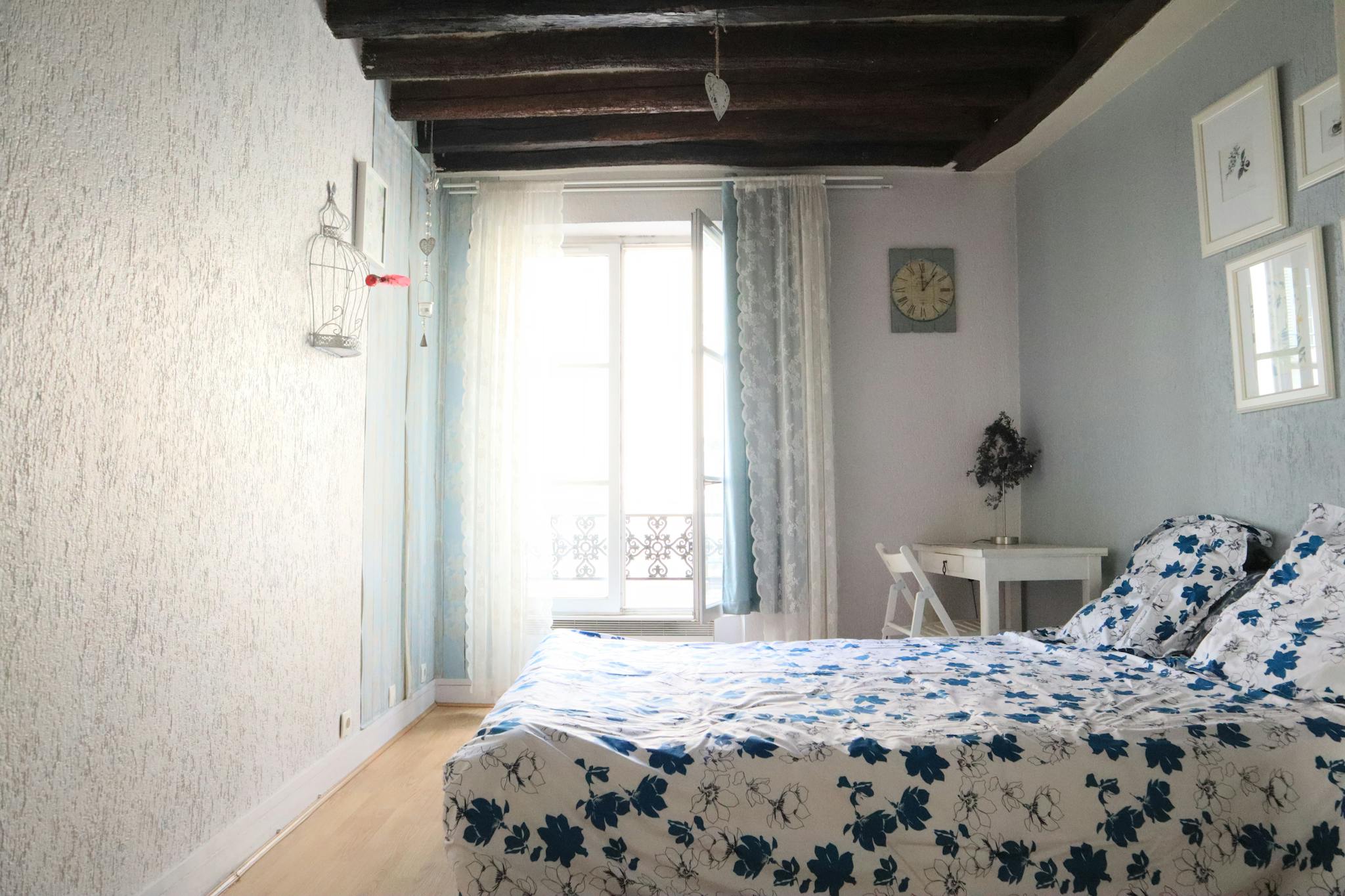 Rue de Paris, Charenton-le-Pont preview