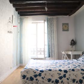 Private room for rent for €990 per month in Charenton-le-Pont, Rue de Paris