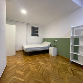 Private room for rent for €545 per month in Barcelona, Carrer de Calvet