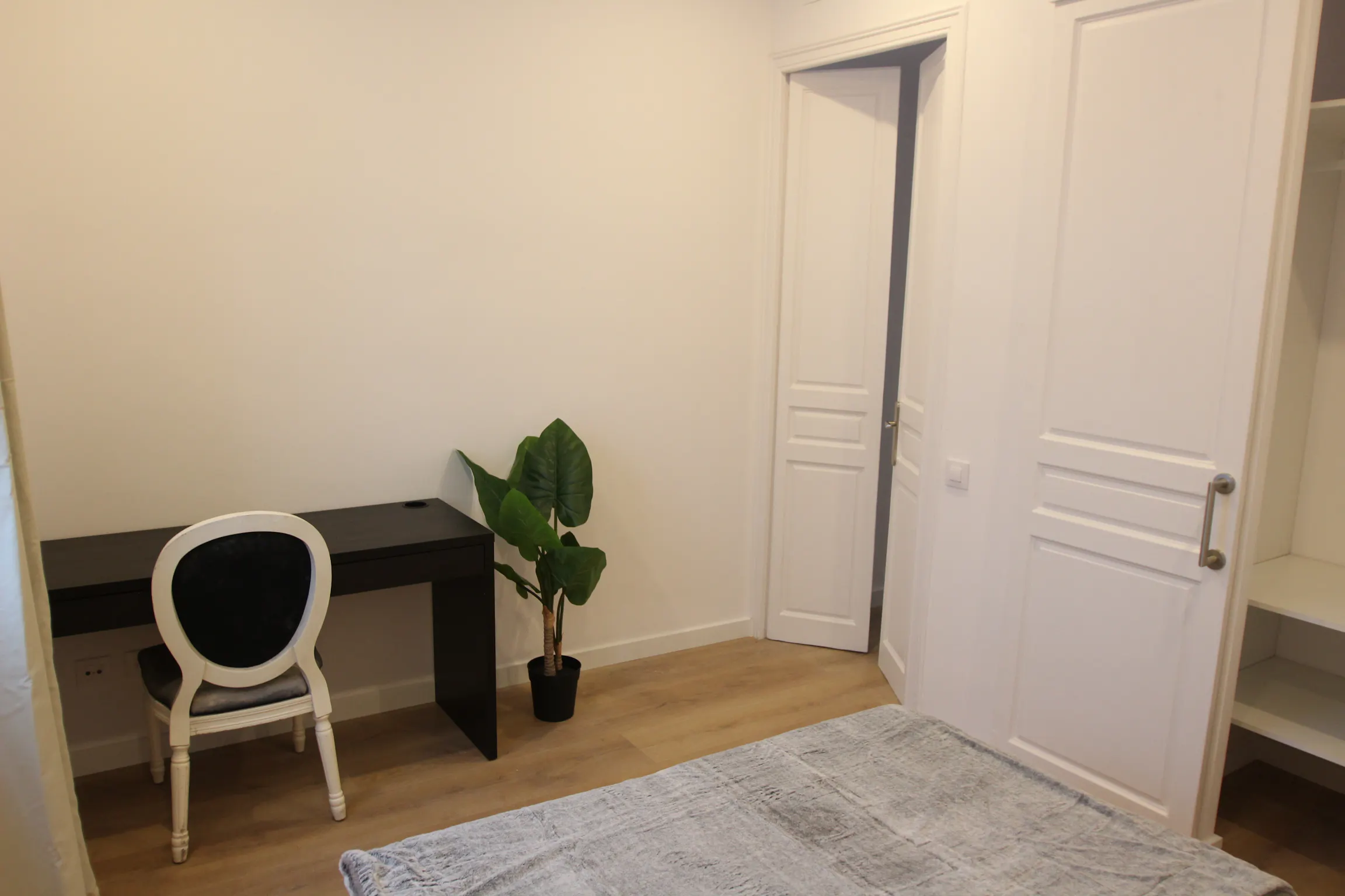 2-Bedroom Apartment in Carrer de Ballester, Barcelona (1471474) ROOM 1