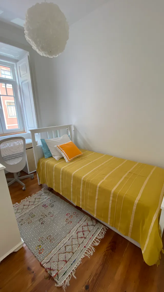 Private room in Rua General Garcia Rosado, Lisbon (1471623) room image 1