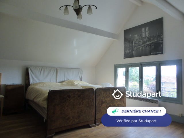 Private room for rent on Rue du Général de Gaulle, Villiers-sur-Marne - Vista 5