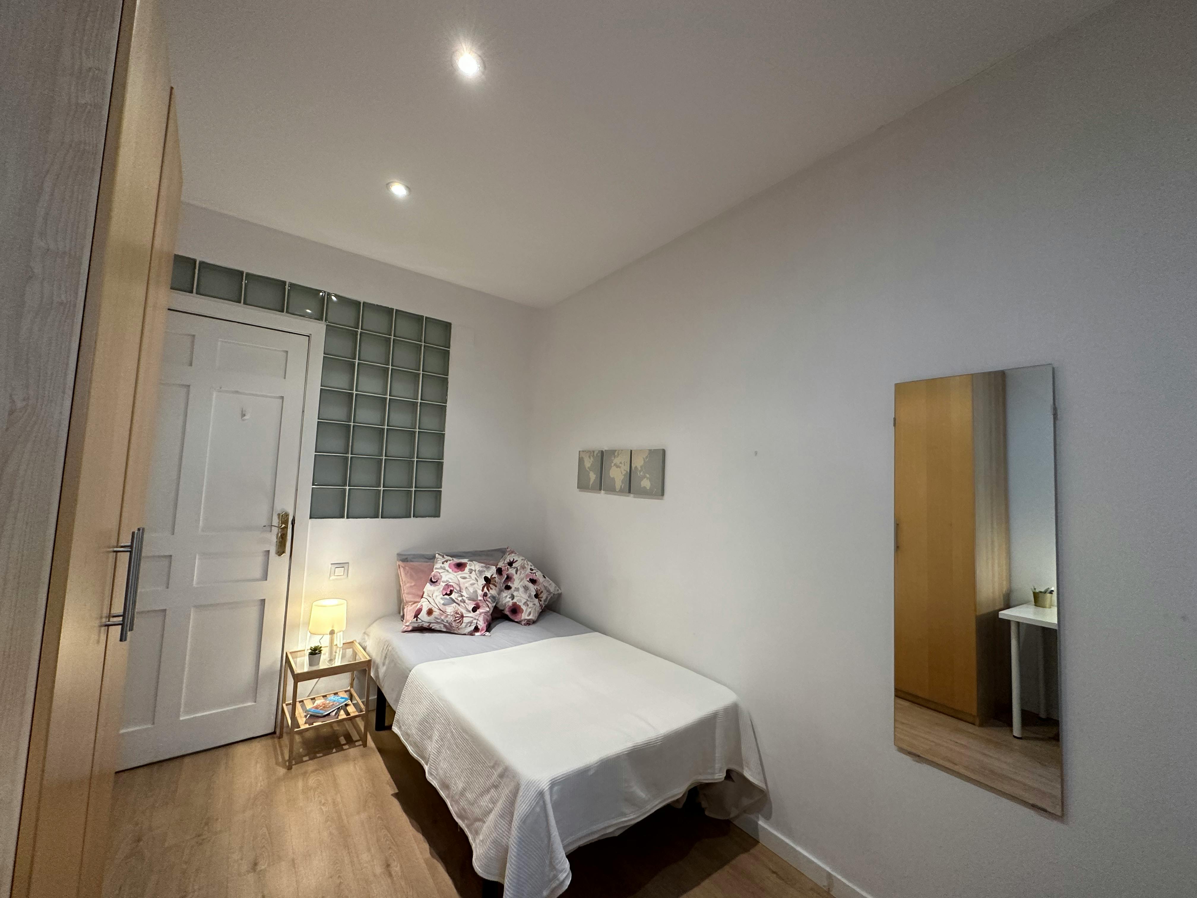 Apartment Madrid, 9m² — photo 29
