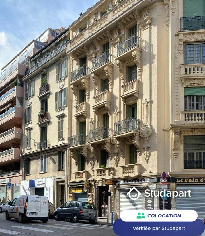 Pièce à Nice