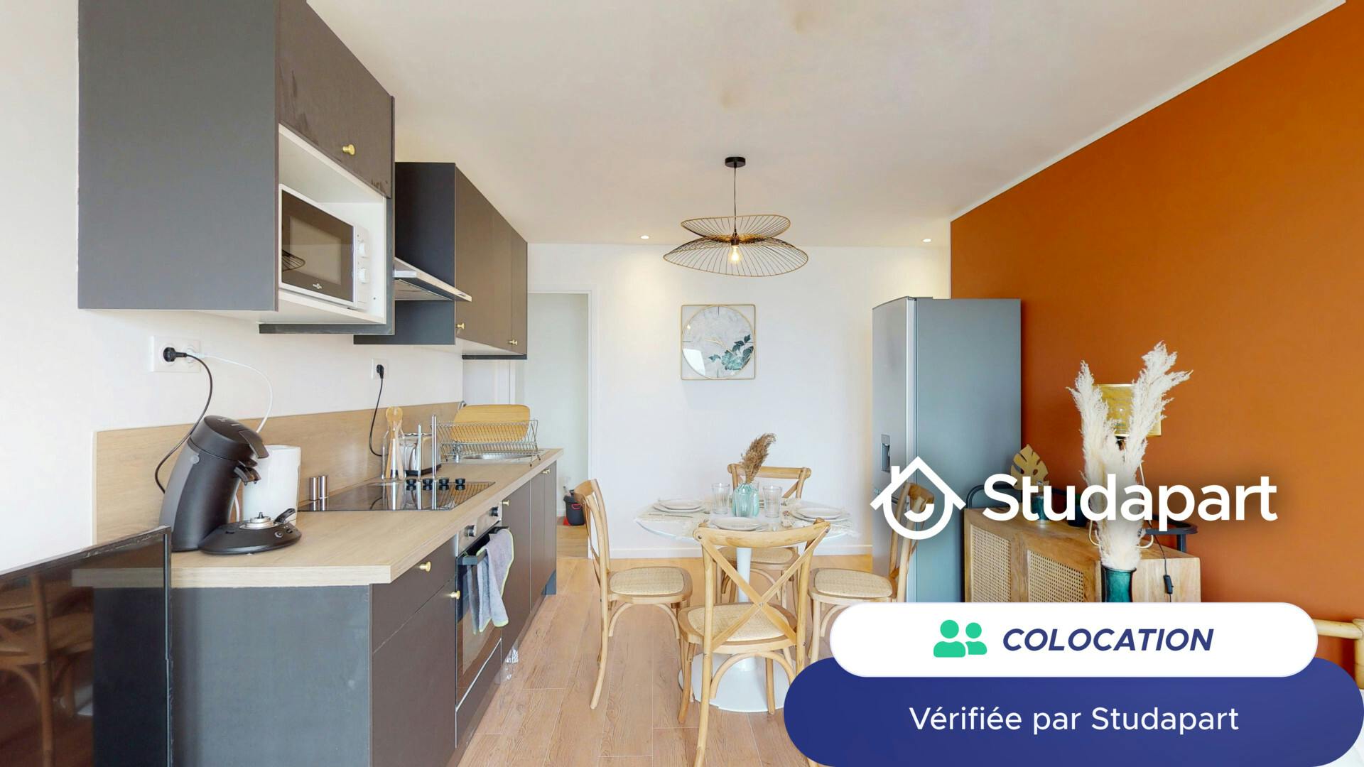 Private room for rent for €460 per month in Rouen, Rue Parmentier