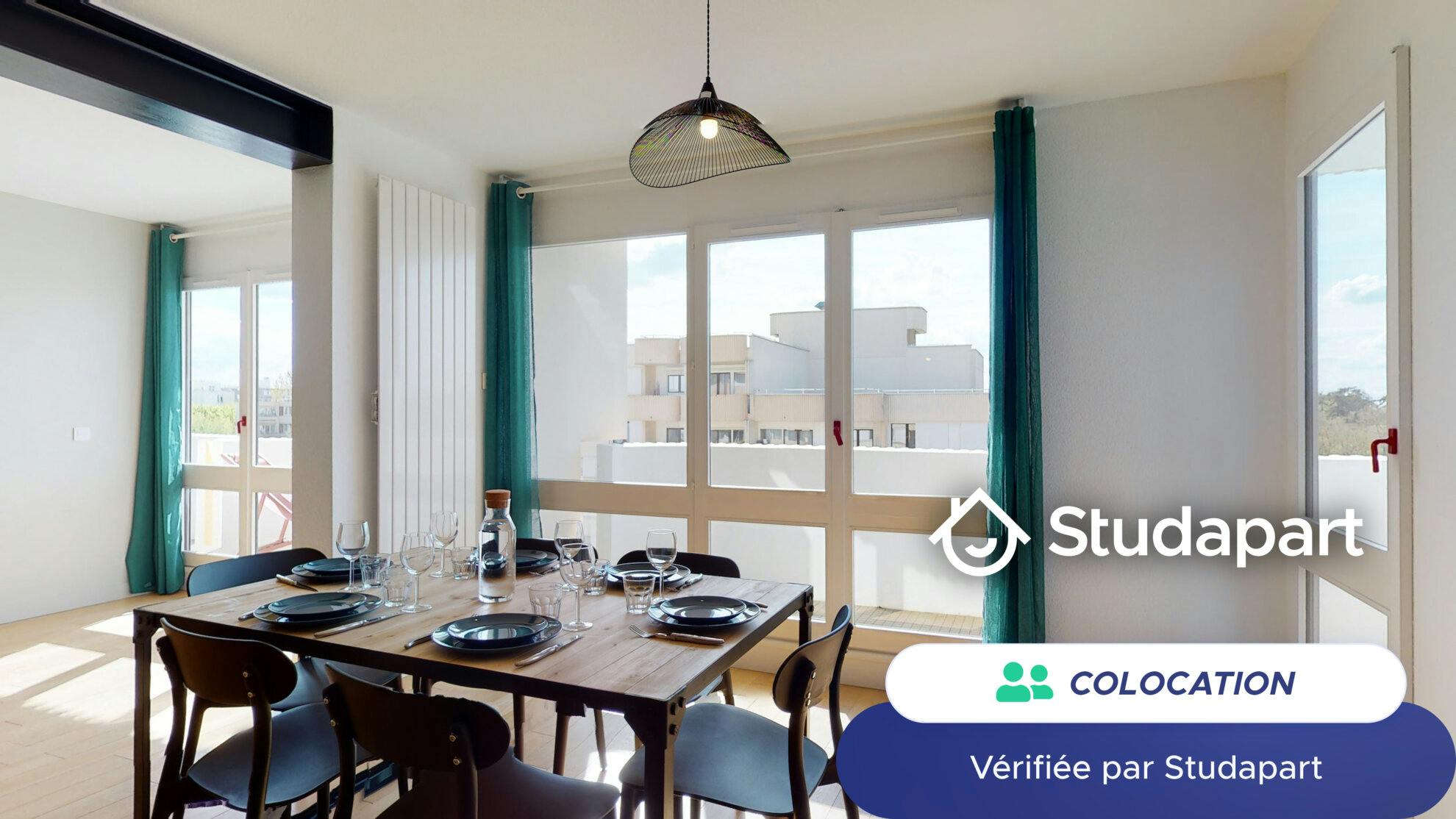 Private room for rent for €725 per month in Montigny-le-Bretonneux, Allée des Romarins