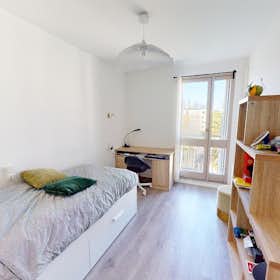 Cameră privată de închiriat pentru 407 EUR pe lună în Rennes, Villa de Moravie