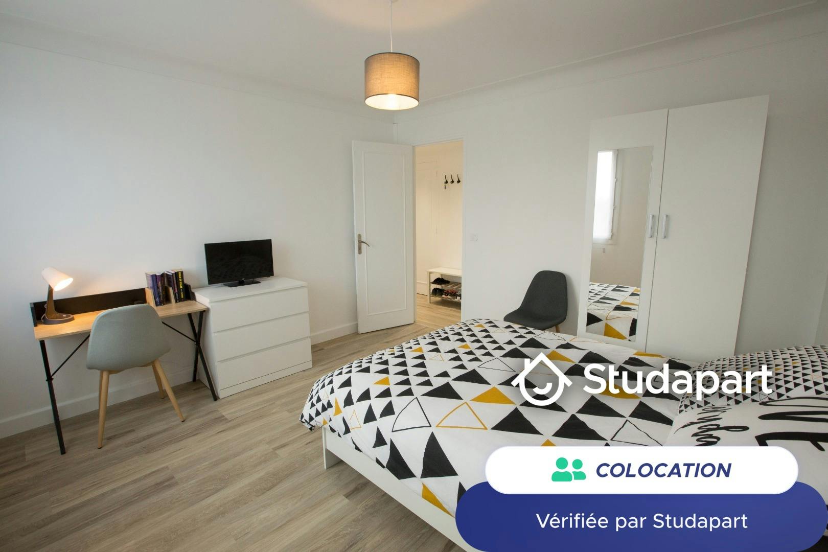 Отдельная комната сдается в аренду за 590 € в месяц в Melun, Place de l'Ermitage