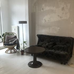 Apartment for rent for €1,500 per month in Berlin, Brunnenstraße