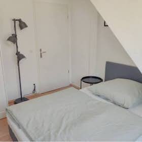 Private room for rent for €999 per month in Berlin, Schönhauser Allee