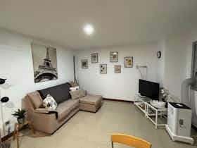 Квартира сдается в аренду за 1 700 € в месяц в Santa Cruz de Tenerife, Calle Duggi