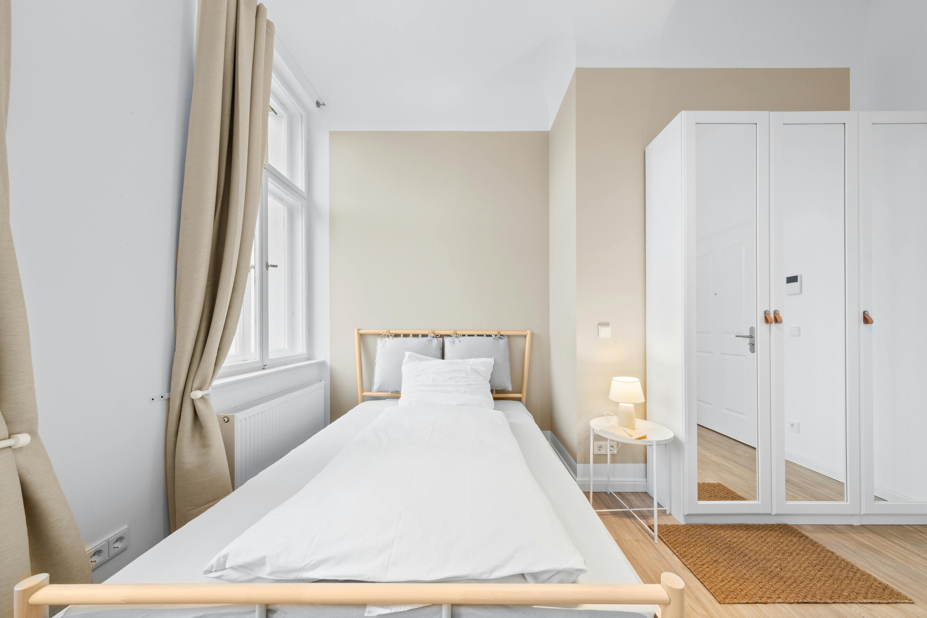 Studio for rent for €1,090 per month in Berlin, Frankfurter Allee