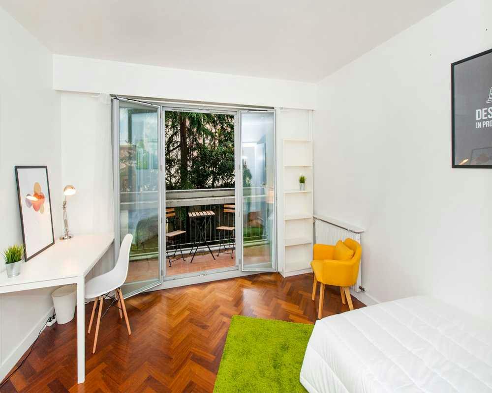 Private room in Rue Guersant, Paris (1472336) room image 1