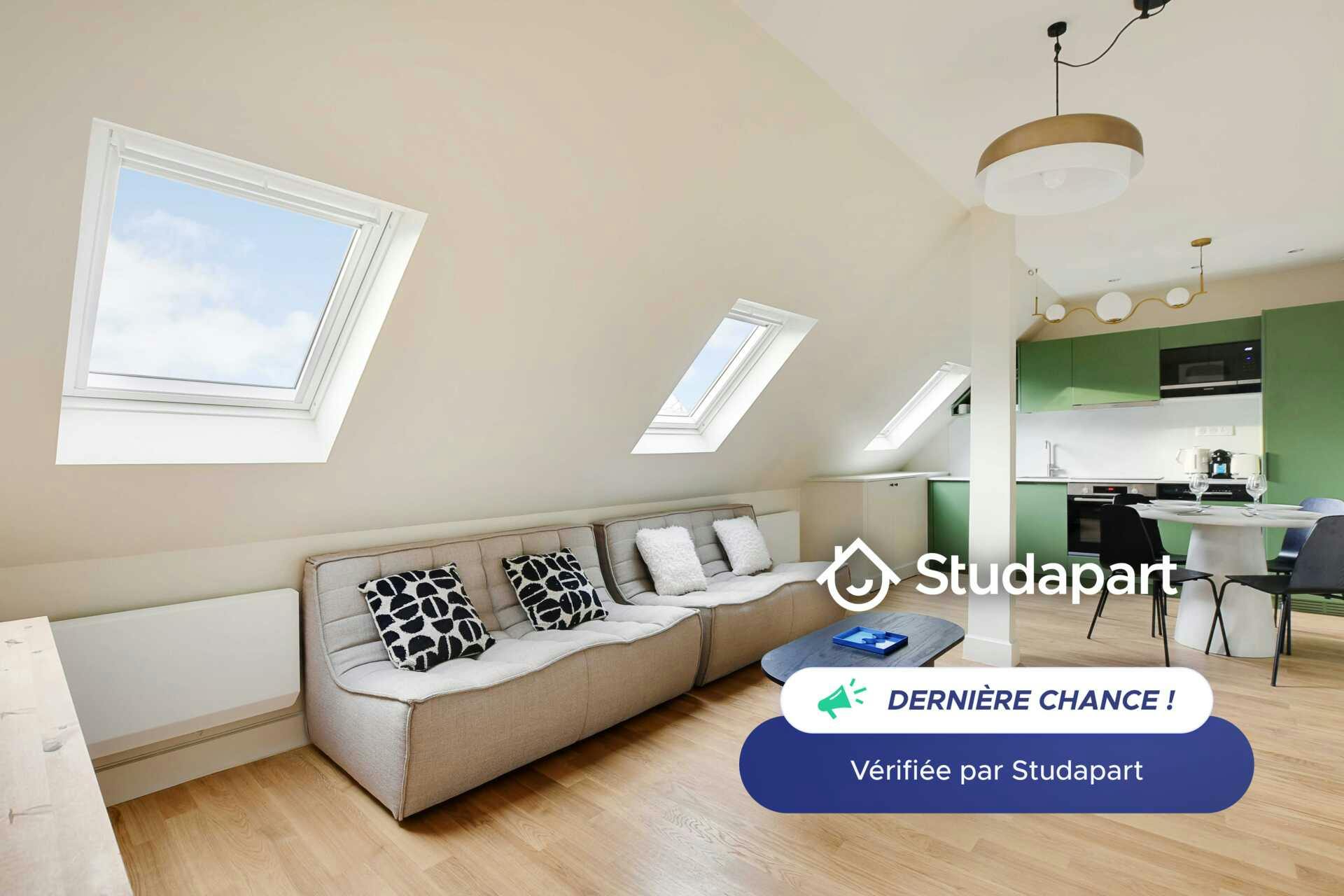 Apartment for rent for €4,500 per month in Paris, Rue de l'Abbé Grégoire