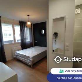 Private room for rent for €410 per month in Troyes, Avenue Major Général Georges Vanier