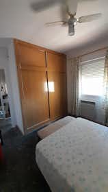 Appartement te huur voor € 950 per maand in Zaragoza, Calle Juan II de Aragón