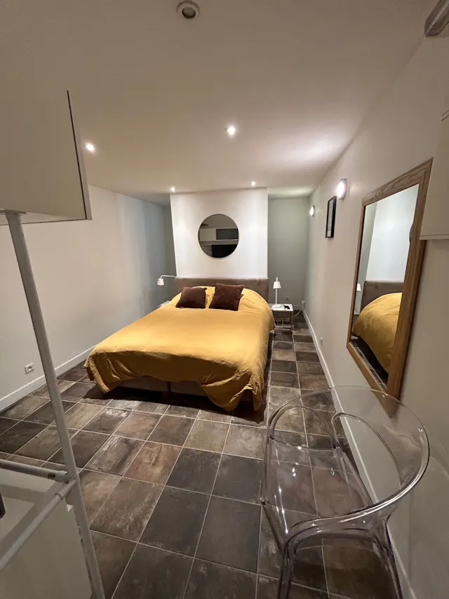 2-Bedroom Apartment in Rue Octave Feuillet, Paris (1472474) room image 2