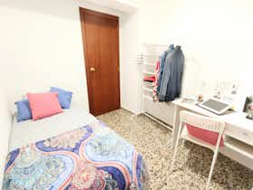 Chambre privée à louer pour 320 €/mois à Moncada, Carrer d'Alcoi
