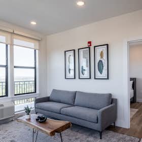 Appartamento in affitto a $8,500 al mese a Fairview, Bergen Blvd