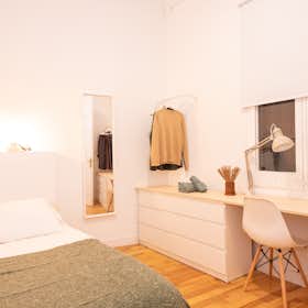 Private room for rent for €950 per month in Barcelona, Carrer Gran de Gràcia