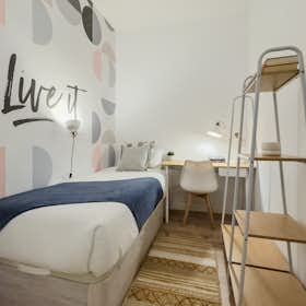 Private room for rent for €600 per month in Barcelona, Carrer d'Escudellers