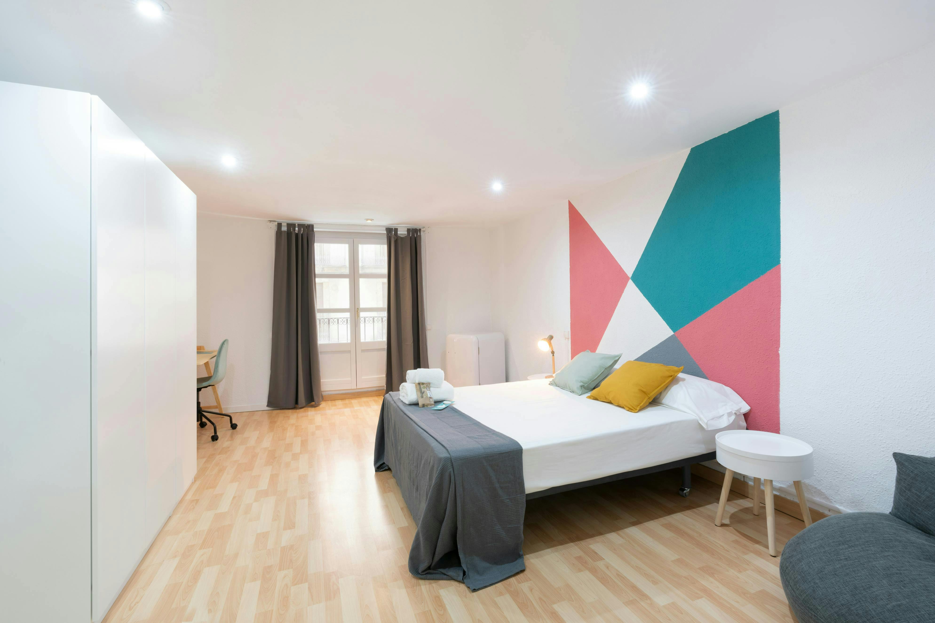 Clădire de închiriat pentru 1.350 EUR pe lună în Barcelona, Carrer de Ferran