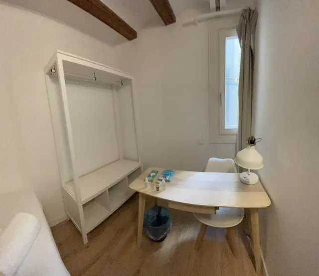 Private room in Carrer d'Escudellers, Barcelona (1472858) room image 2