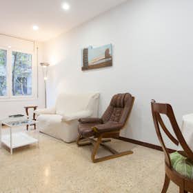 Apartment for rent for €1,500 per month in Barcelona, Carrer de la Indústria