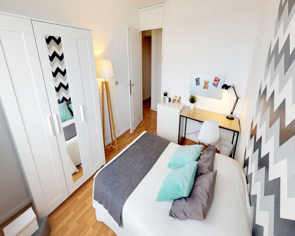 私人房间 正在以 €425 的月租出租，其位于 Lille, Rue du Bazinghien
