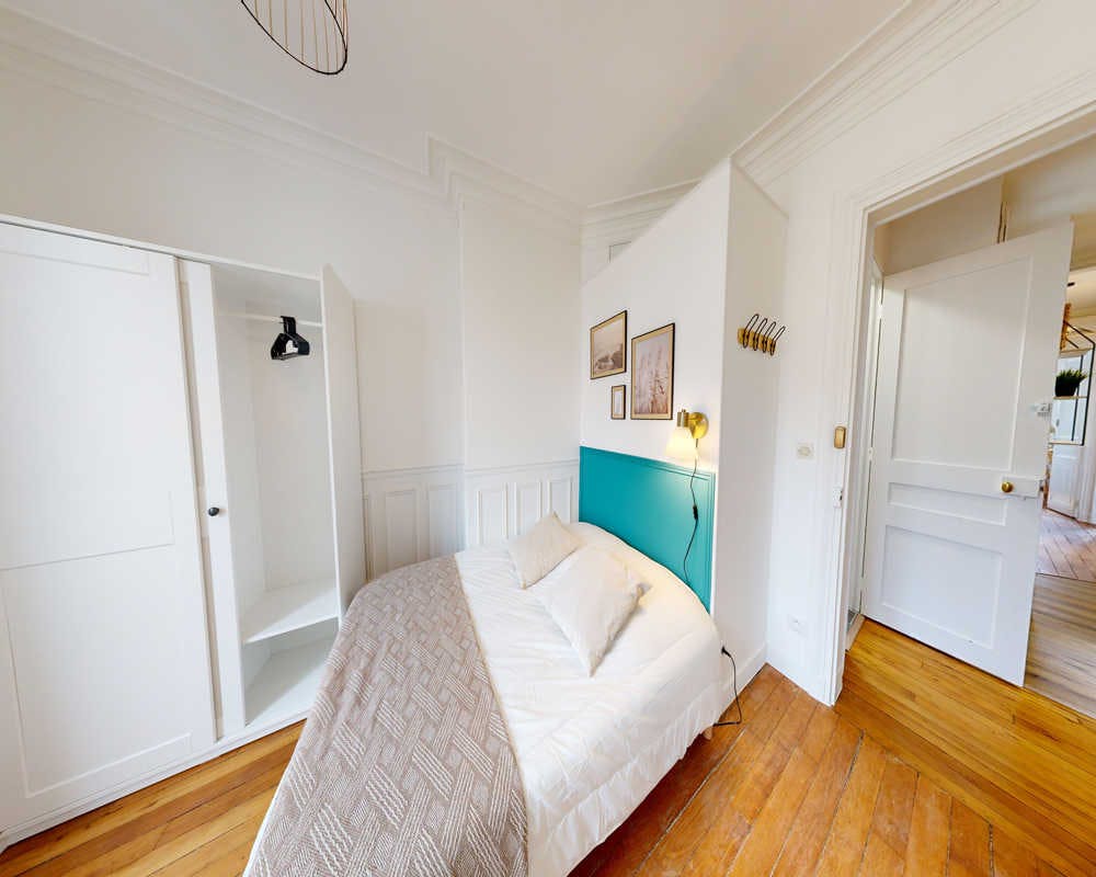 Private room in Rue des Cloys, Paris (1473155) room image 1