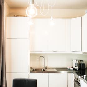 Apartment for rent for €1,500 per month in Milan, Via Paolo Lomazzo