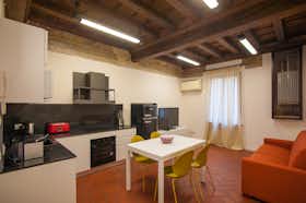 Apartamento para alugar por € 1.000 por mês em Verona, Interrato Acqua Morta