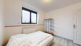 Private room for rent for €390 per month in Roubaix, Boulevard Gambetta