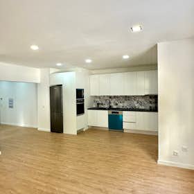 Apartment for rent for €1,600 per month in Matosinhos, Rua Padre Manuel Bernardes