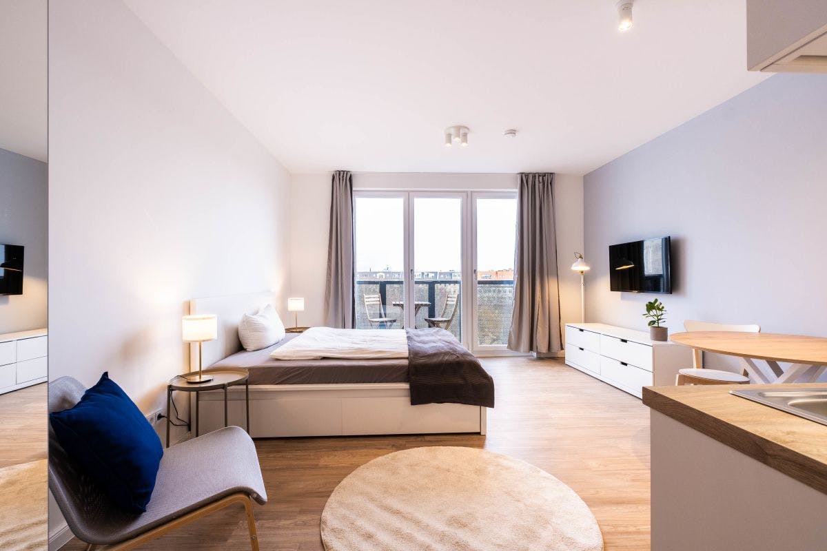 Kawalerka do wynajęcia za 1200 € miesięcznie w mieście Berlin, Revaler Straße