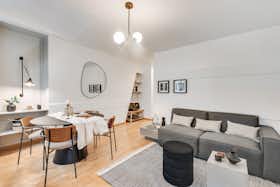 Apartment for rent for €2,649 per month in Paris, Rue Montorgueil