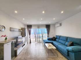 公寓 正在以 €2,500 的月租出租，其位于 Adeje, Calle Madrid