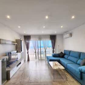 公寓 正在以 €2,500 的月租出租，其位于 Adeje, Calle Madrid