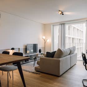 Apartment for rent for €4,017 per month in Lisbon, Rua Capitão Ramires