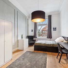 Отдельная комната сдается в аренду за 1 095 € в месяц в Hamburg, Schlüterstraße