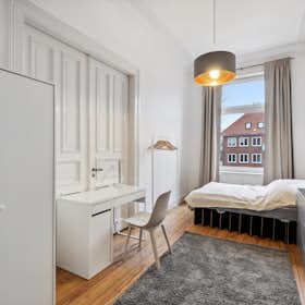 Privat rum att hyra för 1 095 € i månaden i Hamburg, Schlüterstraße