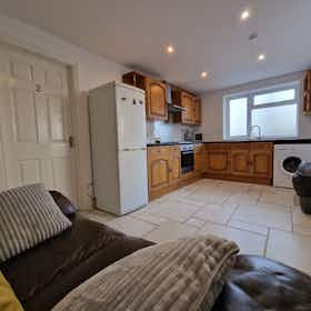 Casa en alquiler por 2705 GBP al mes en Coventry, Seagrave Road