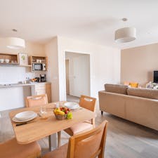 Apartment for rent for €1,440 per month in Le Raincy, Allée Gambetta