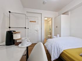 Отдельная комната сдается в аренду за 1 391 € в месяц в Coventry, Seagrave Road