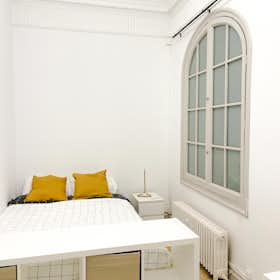 Private room for rent for €580 per month in Barcelona, Carrer de Muntaner